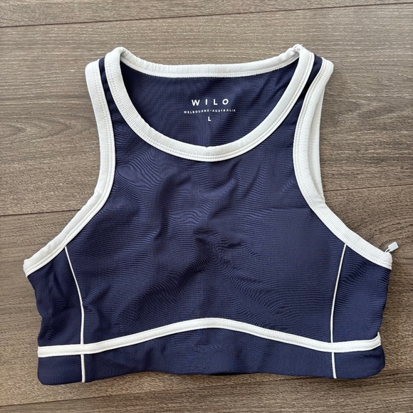 Wilo Navy Blue Workout Crop Top - Picture 1 of 3
